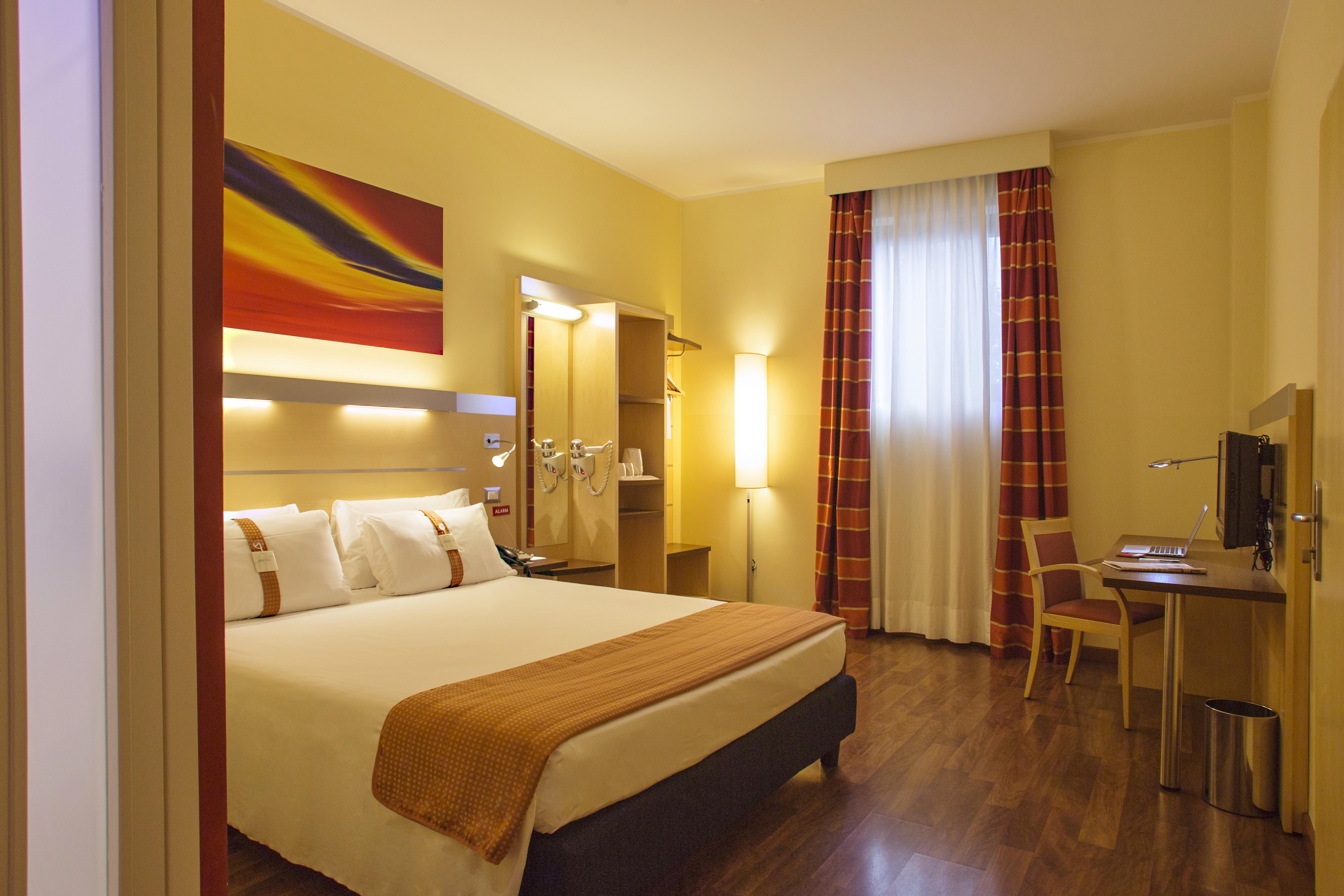 Express Milan-malpensa Airport By Ihg Hotel