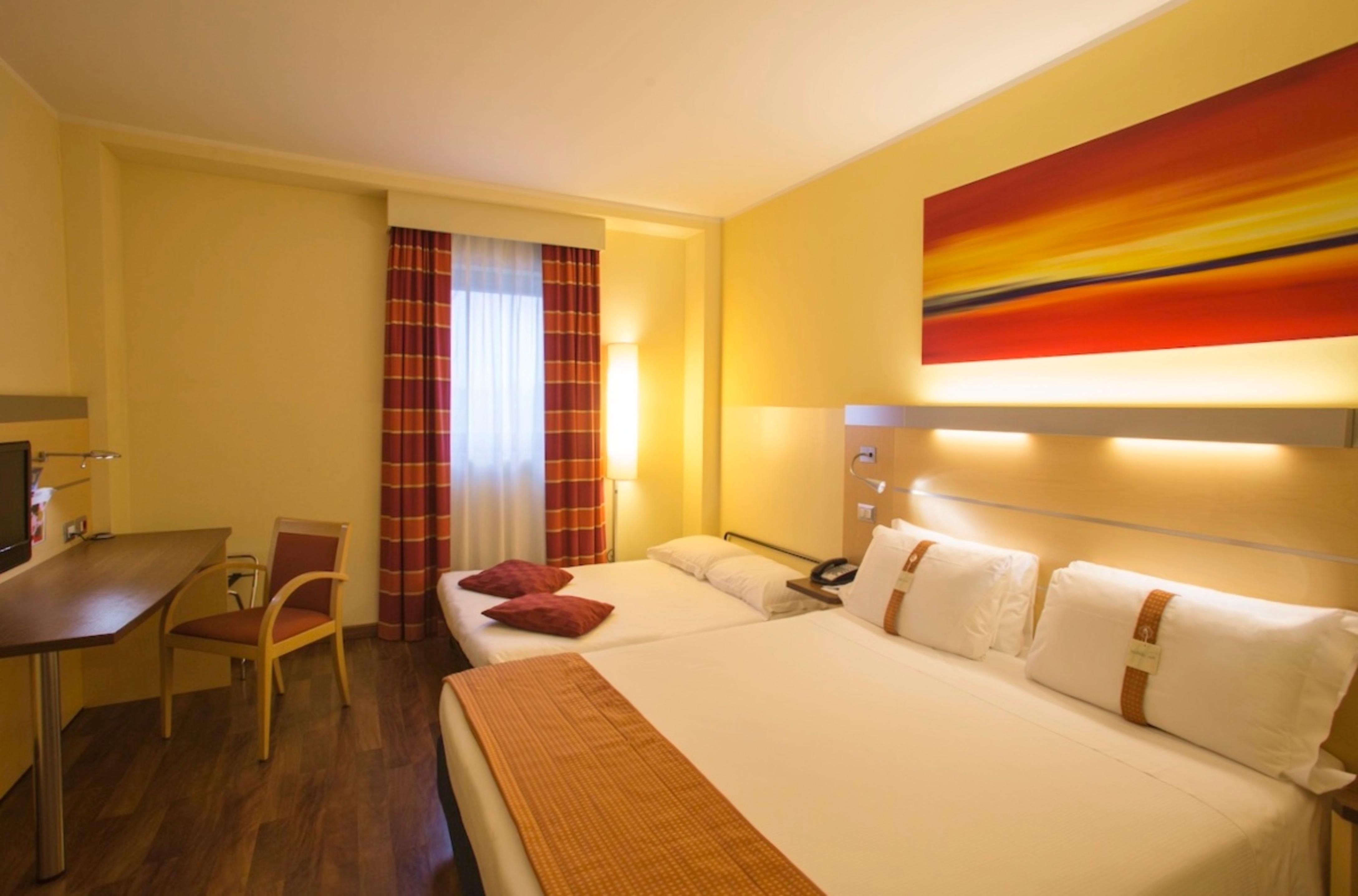 Express Milan-malpensa Airport By Ihg Hotel 3*