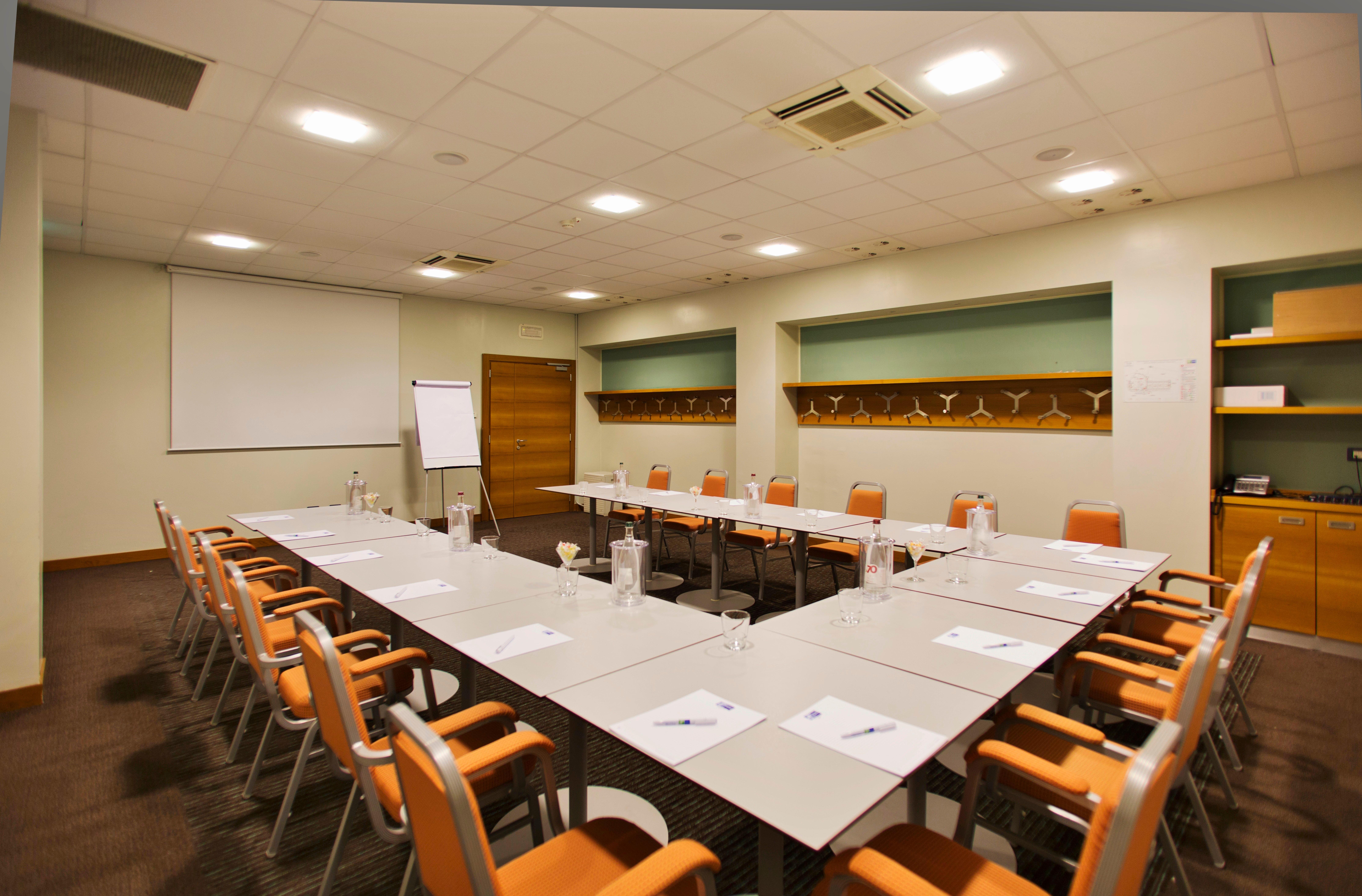 Express Milan-malpensa Airport By Ihg 3*