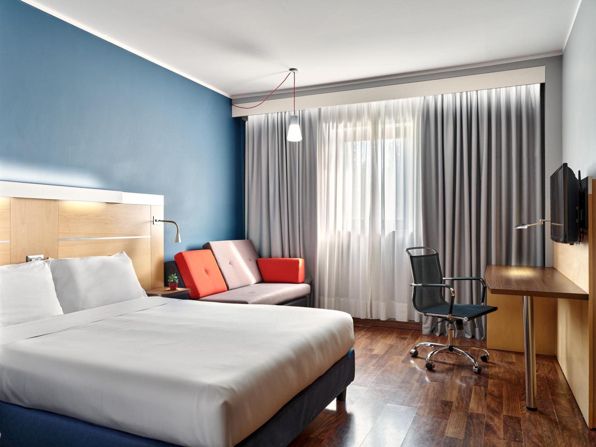 Express Milan-malpensa Airport By Ihg Hotel Somma Lombardo