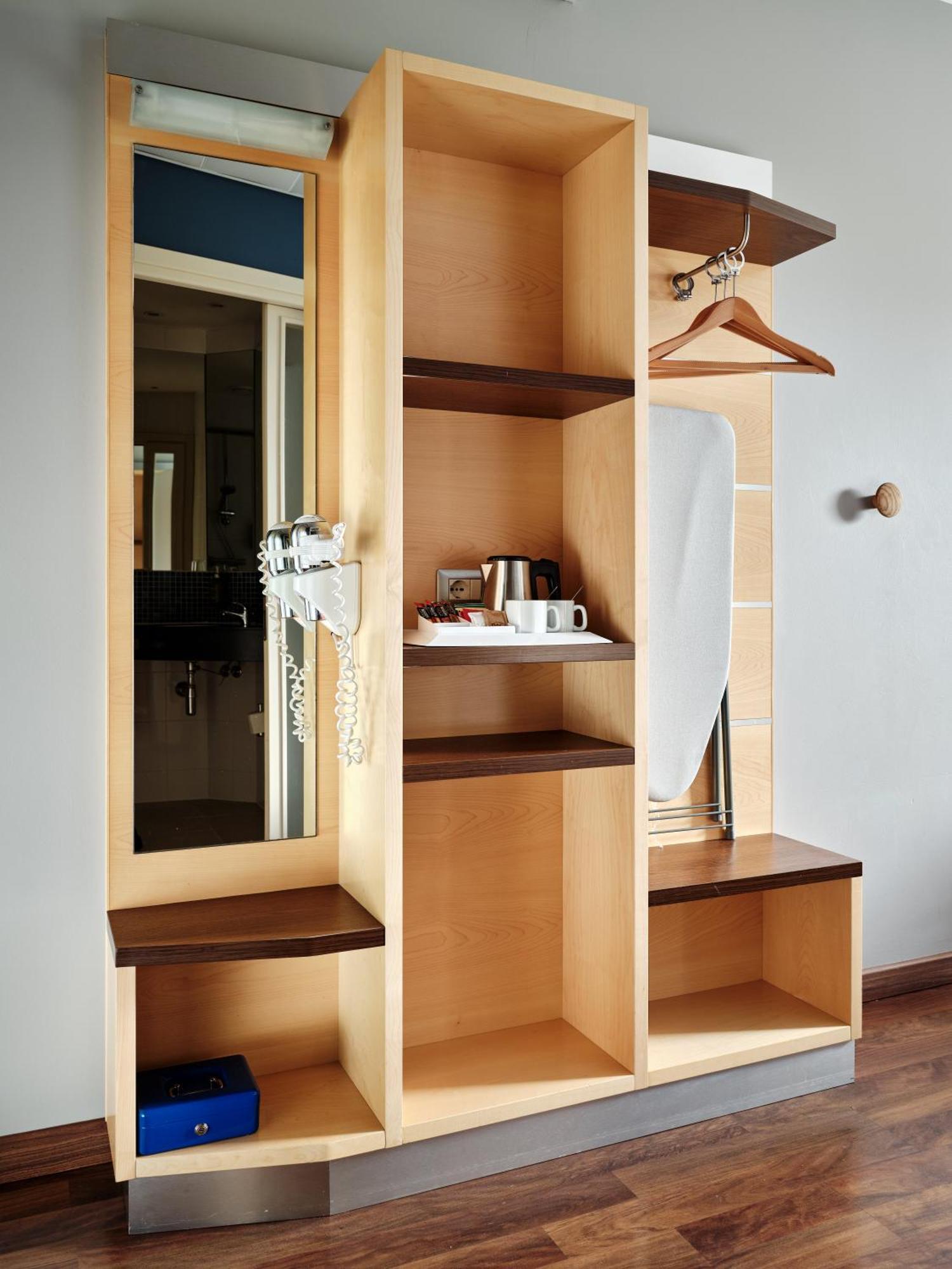 Hotel Express Milan-malpensa Airport By Ihg 3*