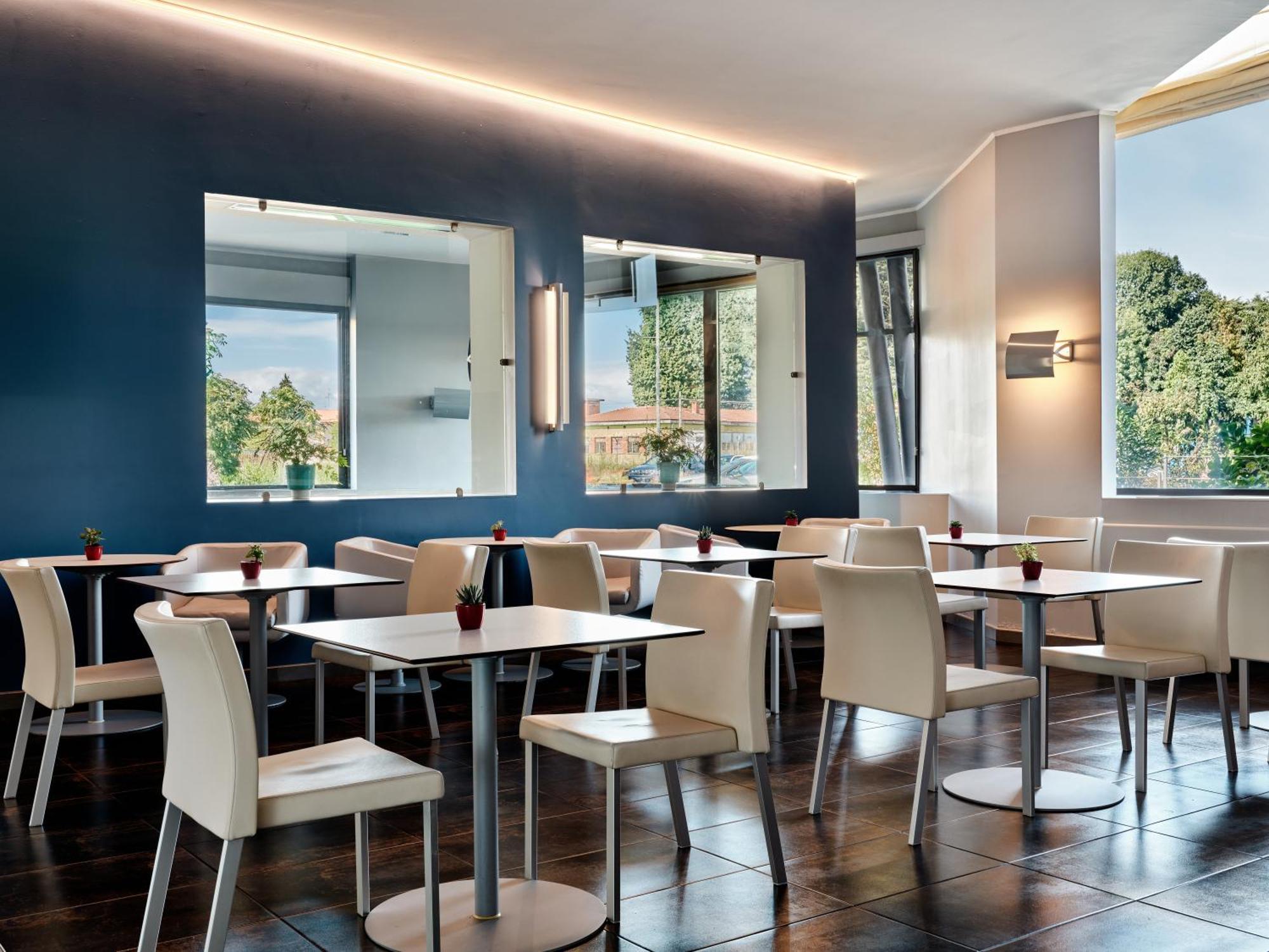 Express Milan-malpensa Airport By Ihg Hotel Somma Lombardo