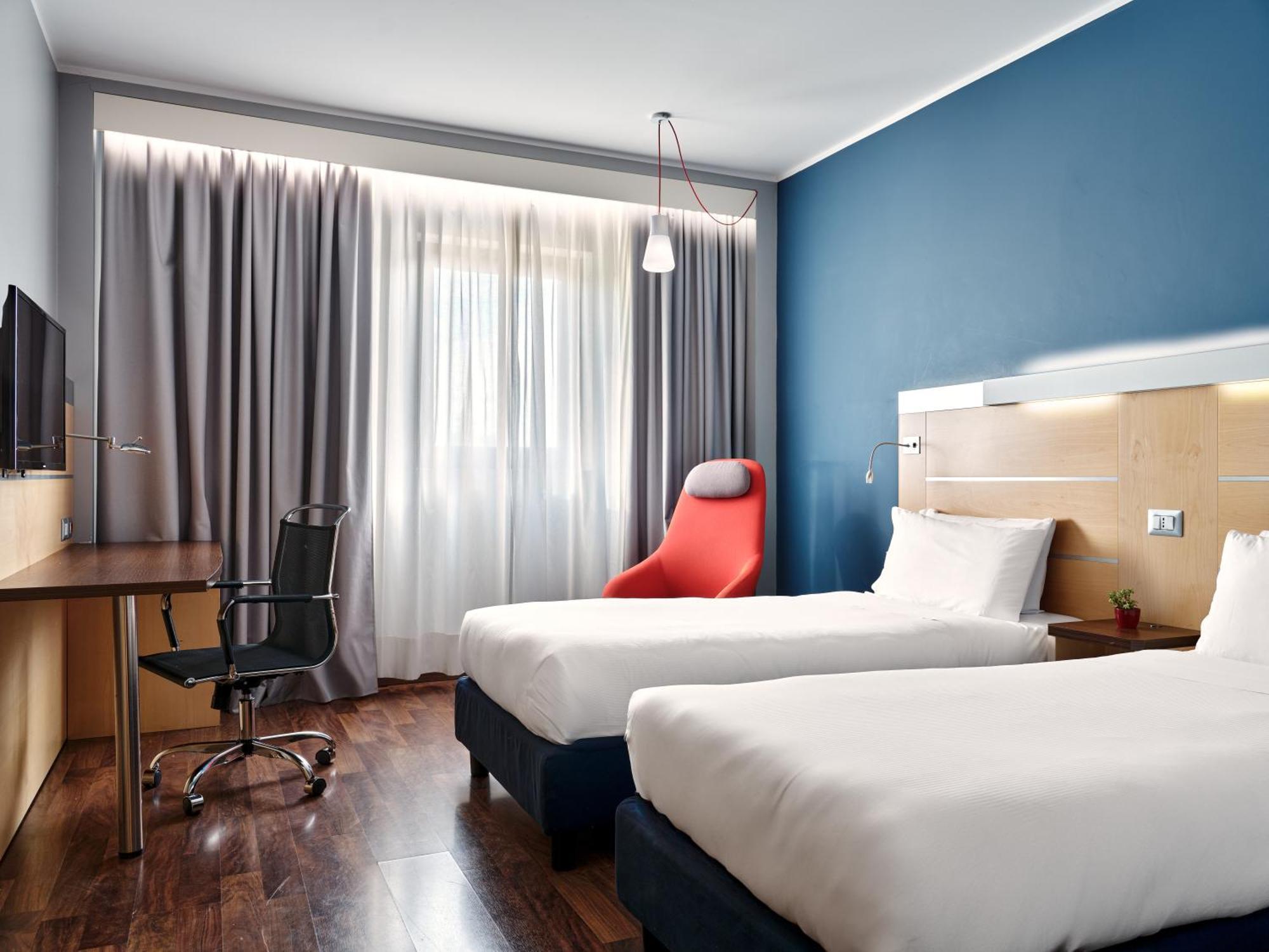 Express Milan-malpensa Airport By Ihg Hotel 3*