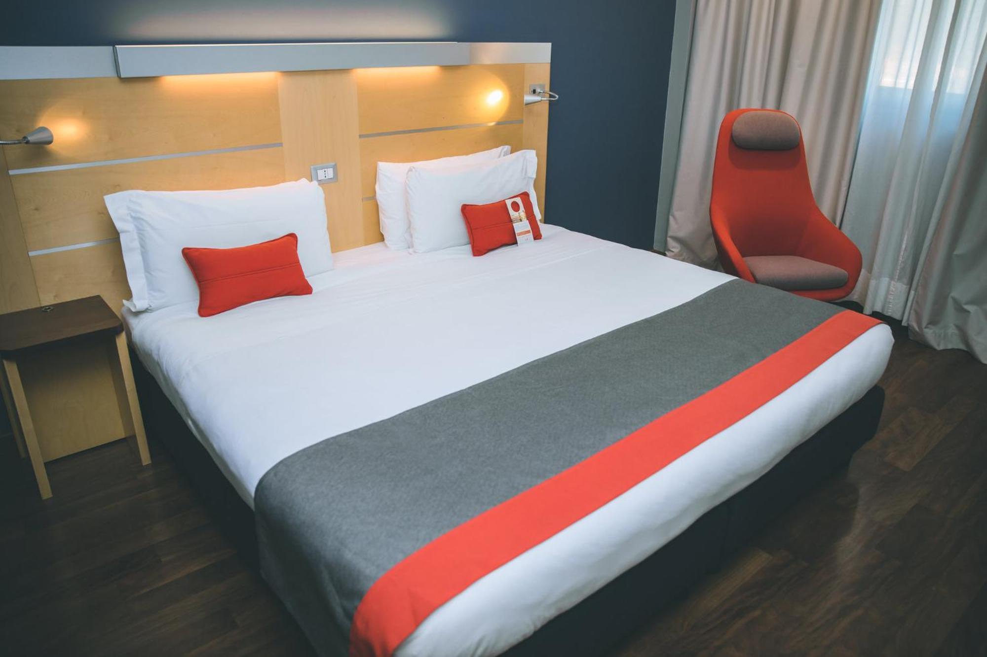 Hotel Express Milan-malpensa Airport By Ihg