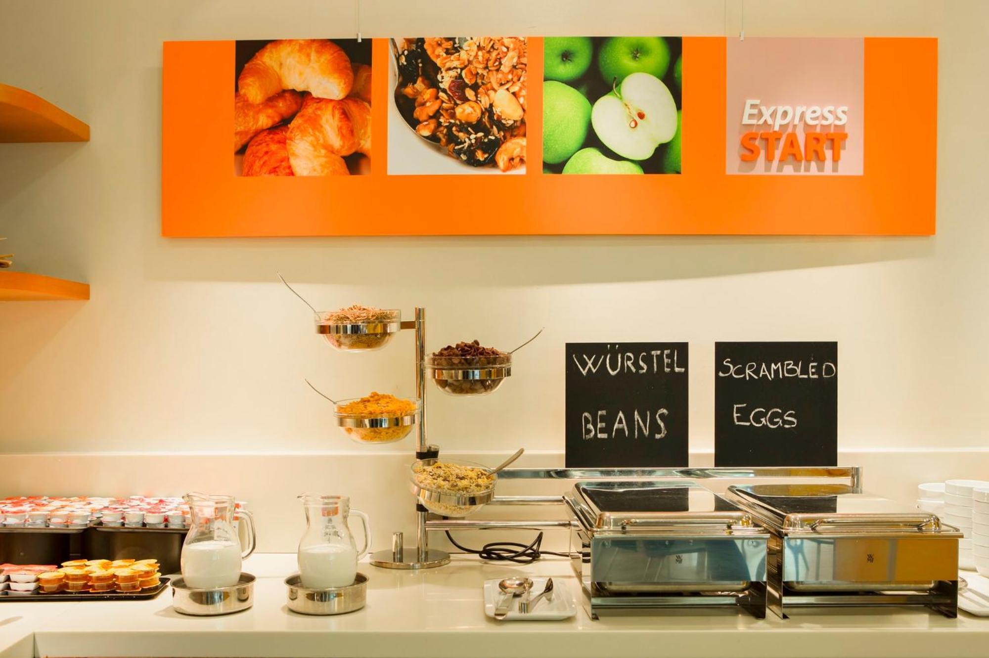 Hotel Express Milan-malpensa Airport By Ihg 3*