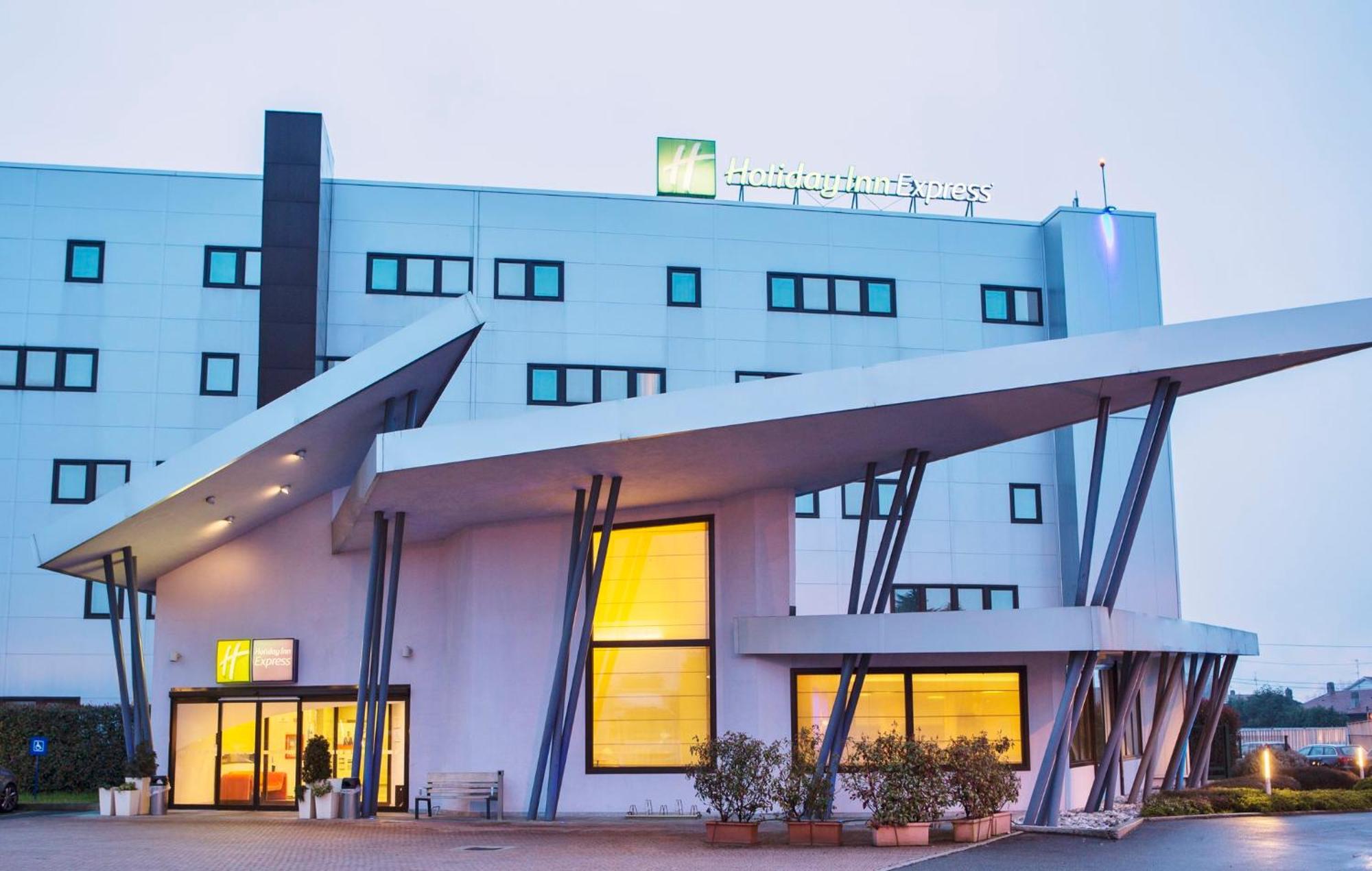 Express Milan-malpensa Airport By Ihg 3* Somma Lombardo